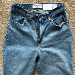 Abercrombie Curve Love 90s Straight